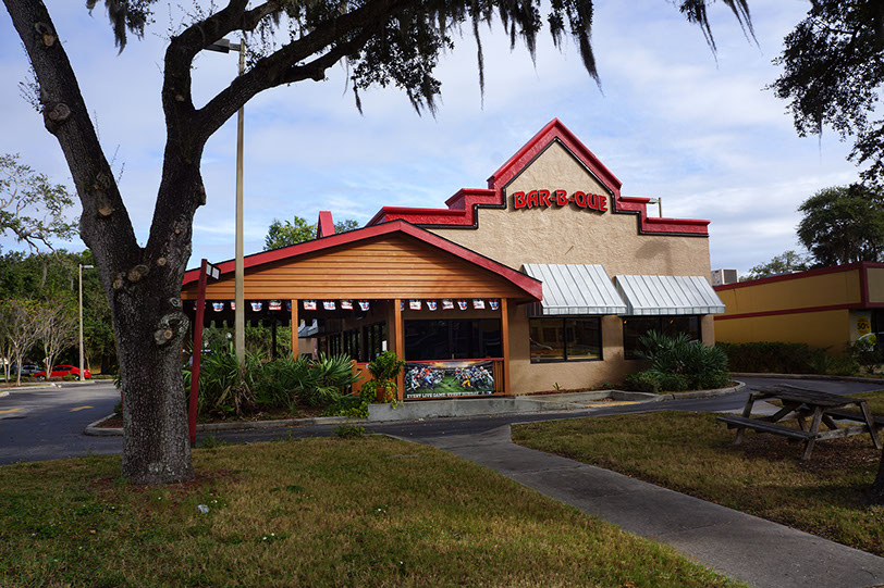 Luckie B's Restaurant